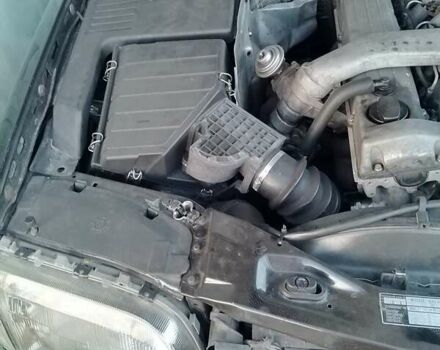 Чорний Мерседес С Клас, об'ємом двигуна 3.45 л та пробігом 638 тис. км за 4000 $, фото 10 на Automoto.ua