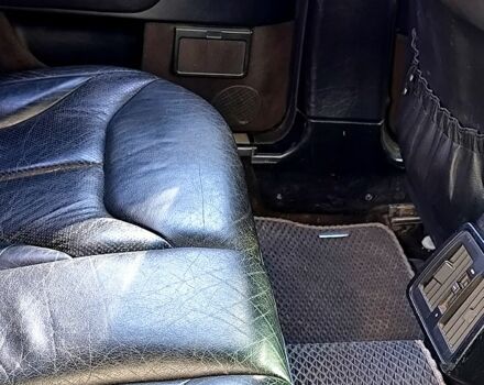 Черный Мерседес С Класс, объемом двигателя 3.2 л и пробегом 477 тыс. км за 3900 $, фото 3 на Automoto.ua