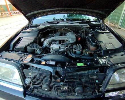 Черный Мерседес С Класс, объемом двигателя 3.4 л и пробегом 480 тыс. км за 6500 $, фото 7 на Automoto.ua