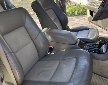 Черный Мерседес С Класс, объемом двигателя 5 л и пробегом 347 тыс. км за 23217 $, фото 14 на Automoto.ua