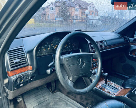 Черный Мерседес С Класс, объемом двигателя 3.5 л и пробегом 380 тыс. км за 3800 $, фото 13 на Automoto.ua