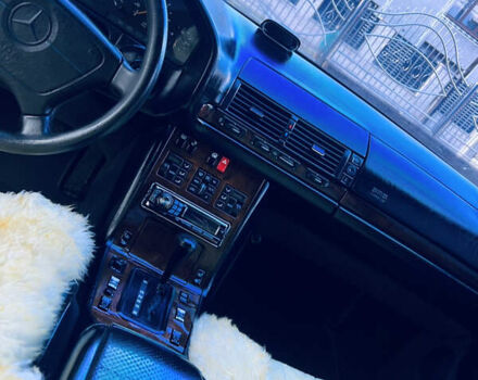 Чорний Мерседес С Клас, об'ємом двигуна 3.5 л та пробігом 400 тис. км за 4500 $, фото 14 на Automoto.ua