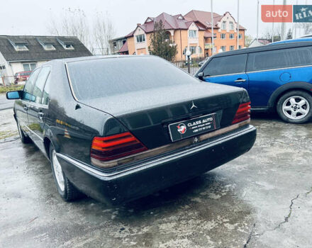 Черный Мерседес С Класс, объемом двигателя 3.5 л и пробегом 380 тыс. км за 3800 $, фото 1 на Automoto.ua