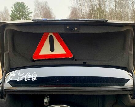 Черный Мерседес С Класс, объемом двигателя 3.2 л и пробегом 446 тыс. км за 5500 $, фото 12 на Automoto.ua