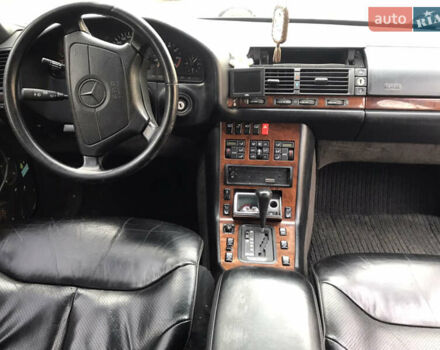 Чорний Мерседес С Клас, об'ємом двигуна 4.97 л та пробігом 353 тис. км за 12000 $, фото 9 на Automoto.ua