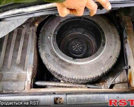 Черный Мерседес С Класс, объемом двигателя 3.4 л и пробегом 395 тыс. км за 2800 $, фото 5 на Automoto.ua