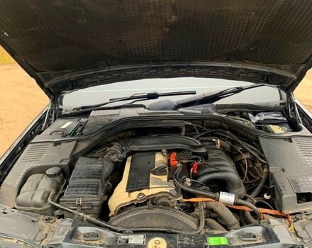 Черный Мерседес С Класс, объемом двигателя 3.2 л и пробегом 446 тыс. км за 5500 $, фото 11 на Automoto.ua