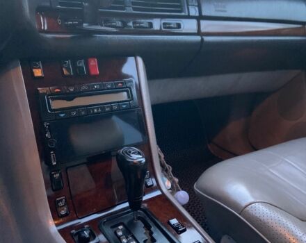 Черный Мерседес С Класс, объемом двигателя 3.2 л и пробегом 304 тыс. км за 4700 $, фото 13 на Automoto.ua