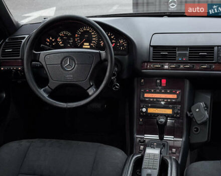 Черный Мерседес С Класс, объемом двигателя 3.2 л и пробегом 410 тыс. км за 7800 $, фото 29 на Automoto.ua