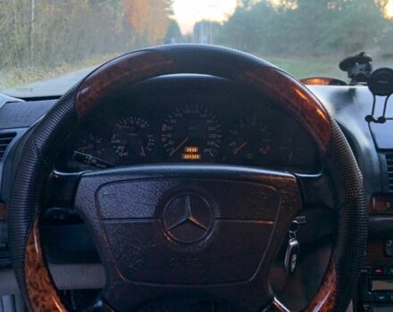 Черный Мерседес С Класс, объемом двигателя 3.2 л и пробегом 304 тыс. км за 4700 $, фото 10 на Automoto.ua