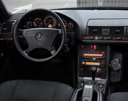Черный Мерседес С Класс, объемом двигателя 3.2 л и пробегом 410 тыс. км за 7800 $, фото 13 на Automoto.ua