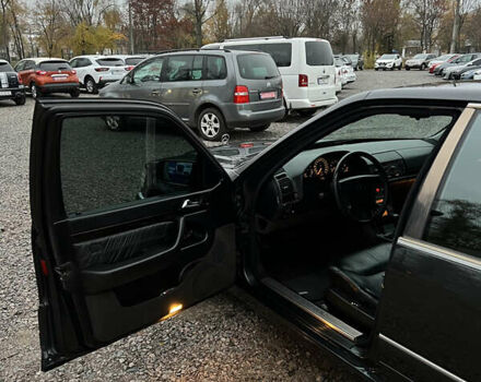 Черный Мерседес С Класс, объемом двигателя 5 л и пробегом 312 тыс. км за 23000 $, фото 9 на Automoto.ua