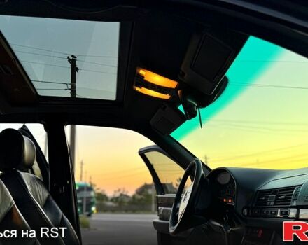 Черный Мерседес С Класс, объемом двигателя 4.2 л и пробегом 240 тыс. км за 5300 $, фото 5 на Automoto.ua