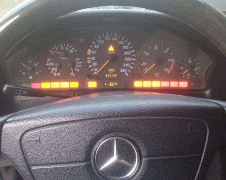 Черный Мерседес С Класс, объемом двигателя 3 л и пробегом 350 тыс. км за 4500 $, фото 11 на Automoto.ua