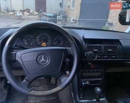 Чорний Мерседес С Клас, об'ємом двигуна 3 л та пробігом 350 тис. км за 4000 $, фото 8 на Automoto.ua