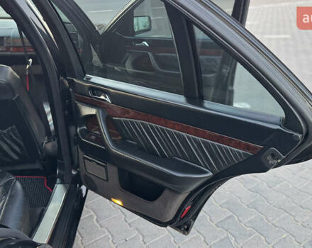 Мерседес С Класс 1997 в Одессе на Automoto.ua Черный Мерседес С Класс, объемом двигателя 4.2 л и пробегом 245 тыс. км за 4699 $, фото 24 на Automoto.ua