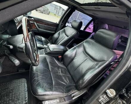 Черный Мерседес С Класс, объемом двигателя 4.2 л и пробегом 258 тыс. км за 6700 $, фото 3 на Automoto.ua