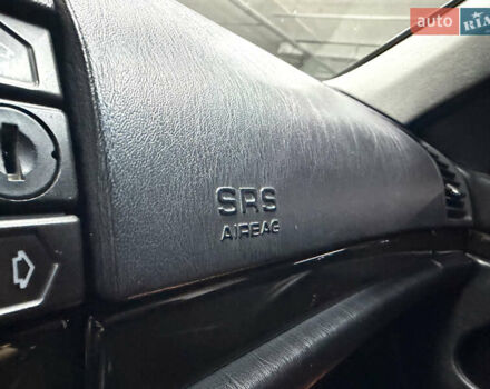 Черный Мерседес С Класс, объемом двигателя 4.97 л и пробегом 312 тыс. км за 27000 $, фото 49 на Automoto.ua