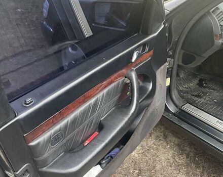 Черный Мерседес С Класс, объемом двигателя 3.2 л и пробегом 280 тыс. км за 8000 $, фото 7 на Automoto.ua