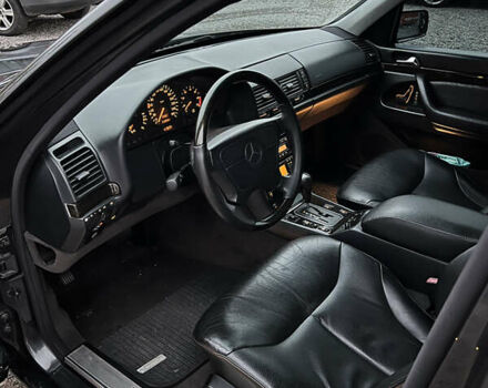 Черный Мерседес С Класс, объемом двигателя 5 л и пробегом 312 тыс. км за 23000 $, фото 10 на Automoto.ua