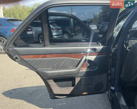 Чорний Мерседес С Клас, об'ємом двигуна 5 л та пробігом 93 тис. км за 53000 $, фото 13 на Automoto.ua