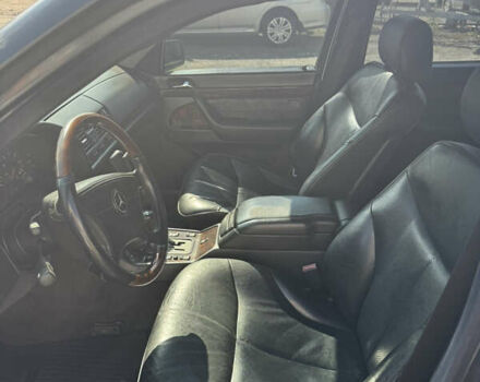 Черный Мерседес С Класс, объемом двигателя 5 л и пробегом 440 тыс. км за 8000 $, фото 6 на Automoto.ua