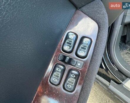 Чорний Мерседес С Клас, об'ємом двигуна 4.97 л та пробігом 299 тис. км за 6190 $, фото 16 на Automoto.ua