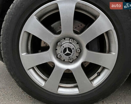 Черный Мерседес С Класс, объемом двигателя 5 л и пробегом 299 тыс. км за 4200 $, фото 10 на Automoto.ua