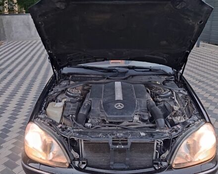 Черный Мерседес С Класс, объемом двигателя 5 л и пробегом 360 тыс. км за 5200 $, фото 18 на Automoto.ua