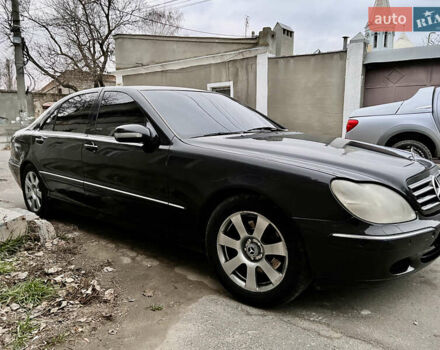 Черный Мерседес С Класс, объемом двигателя 5 л и пробегом 299 тыс. км за 4200 $, фото 9 на Automoto.ua