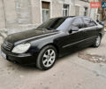 Черный Мерседес С Класс, объемом двигателя 5 л и пробегом 299 тыс. км за 4200 $, фото 12 на Automoto.ua