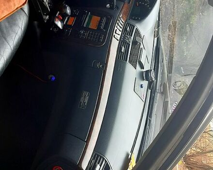 Черный Мерседес С Класс, объемом двигателя 4.3 л и пробегом 396 тыс. км за 6000 $, фото 4 на Automoto.ua