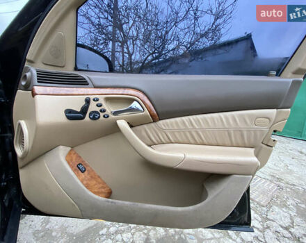 Черный Мерседес С Класс, объемом двигателя 5 л и пробегом 299 тыс. км за 4200 $, фото 21 на Automoto.ua