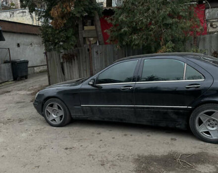 Черный Мерседес С Класс, объемом двигателя 4.27 л и пробегом 389 тыс. км за 4700 $, фото 3 на Automoto.ua