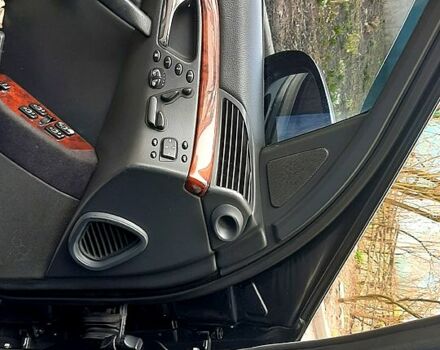 Черный Мерседес С Класс, объемом двигателя 4.3 л и пробегом 396 тыс. км за 6000 $, фото 1 на Automoto.ua