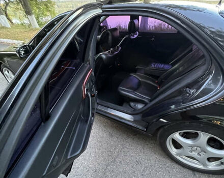 Черный Мерседес С Класс, объемом двигателя 5 л и пробегом 350 тыс. км за 4700 $, фото 10 на Automoto.ua