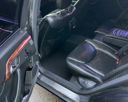 Черный Мерседес С Класс, объемом двигателя 5 л и пробегом 350 тыс. км за 4700 $, фото 9 на Automoto.ua