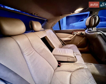 Черный Мерседес С Класс, объемом двигателя 5 л и пробегом 299 тыс. км за 4200 $, фото 2 на Automoto.ua