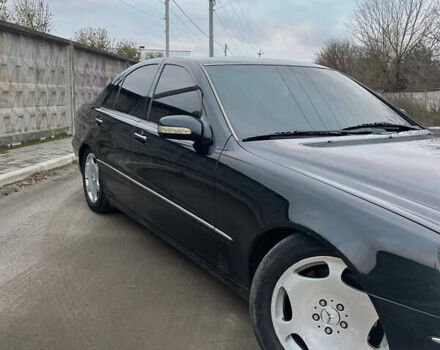 Черный Мерседес С Класс, объемом двигателя 3.22 л и пробегом 390 тыс. км за 5700 $, фото 1 на Automoto.ua