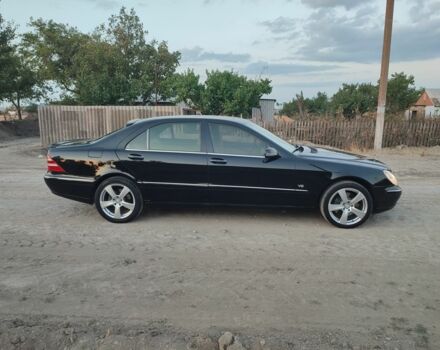 Черный Мерседес С Класс, объемом двигателя 5 л и пробегом 360 тыс. км за 5200 $, фото 4 на Automoto.ua