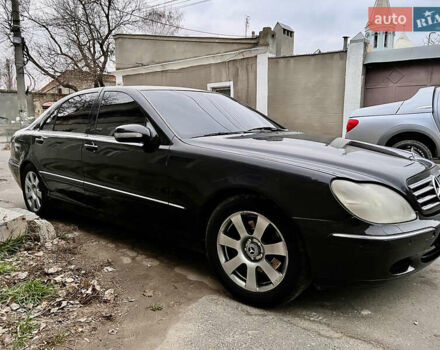 Черный Мерседес С Класс, объемом двигателя 5 л и пробегом 299 тыс. км за 4200 $, фото 13 на Automoto.ua