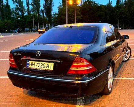 Черный Мерседес С Класс, объемом двигателя 5 л и пробегом 300 тыс. км за 6500 $, фото 1 на Automoto.ua