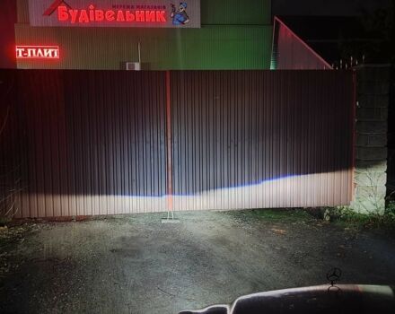 Чорний Мерседес С Клас, об'ємом двигуна 3.2 л та пробігом 430 тис. км за 4500 $, фото 12 на Automoto.ua