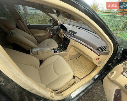 Черный Мерседес С Класс, объемом двигателя 5 л и пробегом 355 тыс. км за 4400 $, фото 9 на Automoto.ua