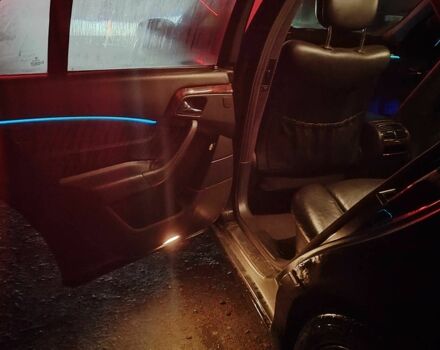 Чорний Мерседес С Клас, об'ємом двигуна 3.2 л та пробігом 430 тис. км за 4500 $, фото 14 на Automoto.ua