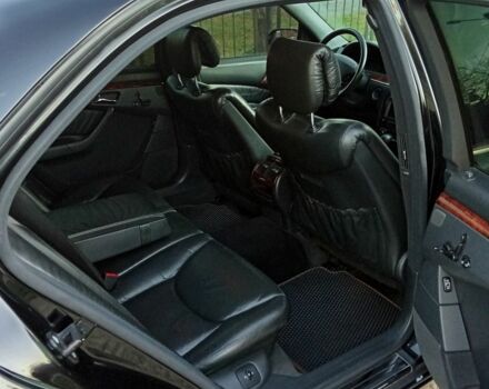 Черный Мерседес С Класс, объемом двигателя 5 л и пробегом 450 тыс. км за 5700 $, фото 3 на Automoto.ua