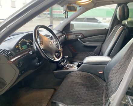 Черный Мерседес С Класс, объемом двигателя 4.3 л и пробегом 350 тыс. км за 6500 $, фото 8 на Automoto.ua