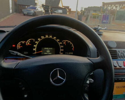 Черный Мерседес С Класс, объемом двигателя 3.2 л и пробегом 400 тыс. км за 4500 $, фото 7 на Automoto.ua