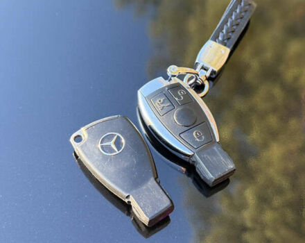 Черный Мерседес С Класс, объемом двигателя 3.2 л и пробегом 325 тыс. км за 7500 $, фото 34 на Automoto.ua