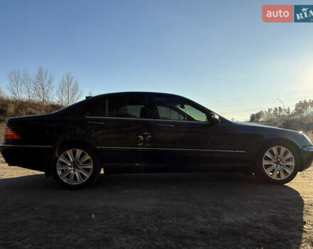 Черный Мерседес С Класс, объемом двигателя 3.2 л и пробегом 325 тыс. км за 7500 $, фото 7 на Automoto.ua